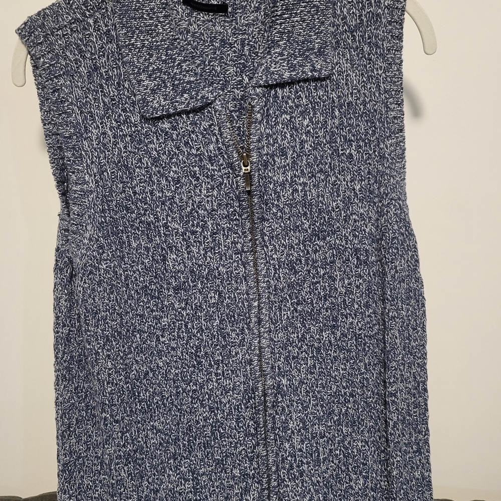 Blue and White Knit Zip-Up Vest (S0004)